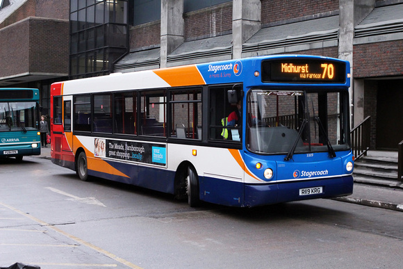 Route 70, Stagecoach South Coast 33119, R119KRG, Guildford