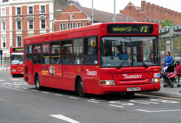 Route 72, Transdev, DP82, V782FKH, Hammersmith