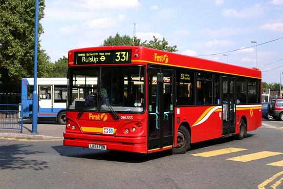 Route 331, First London, DHL533, LK53FDN