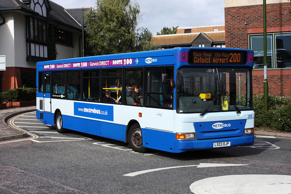 Route 200, Metrobus 320, LX03OJP, Horsham