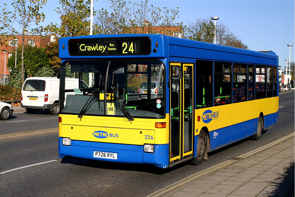 Route 24, Metrobus 226, P726RYL, Horsham