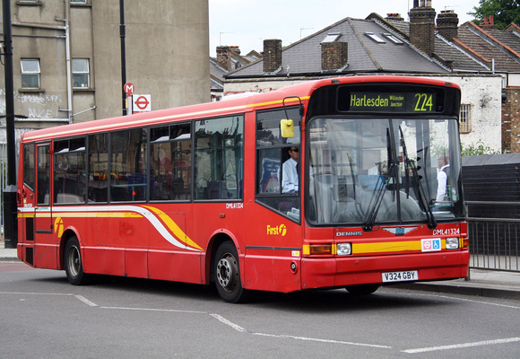 Route 224, First London, DML41324, V324GBY, Willesden Junction