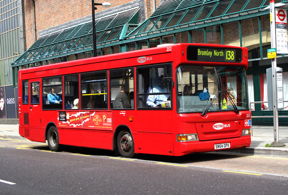 Route 138, Metrobus 252, SN54GPX, Bromley