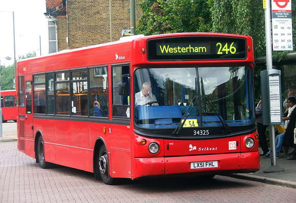Route 246, Selkent ELBG 34325, LX51FHL, Bromley North