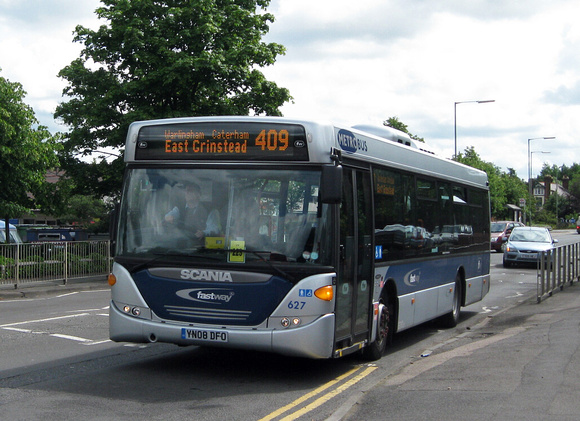 Route 409, Metrobus 627, YN08DFO, Warlingham