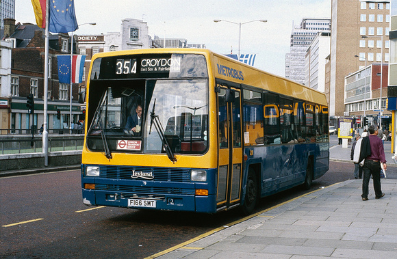 Route 354, Metrobus, F166SMT, Croydon