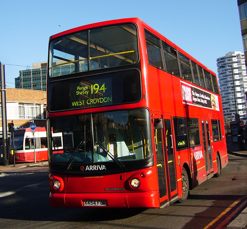 Route 194, Arriva London, DLA254, X454FGP, Croydon