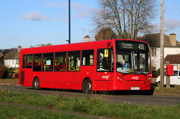 Route 433, Abellio London 8783, YX12DLO, Addington