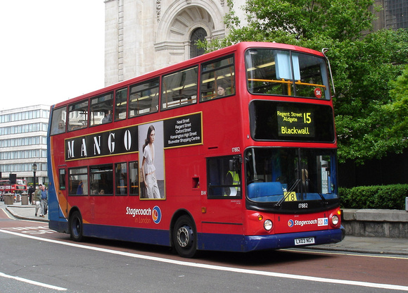 Route 15, Stagecoach London 17882, LX03NGY, St Paul's