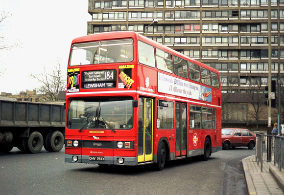 Route 184, London Central, T764, OHV764Y, Elephant & Castle