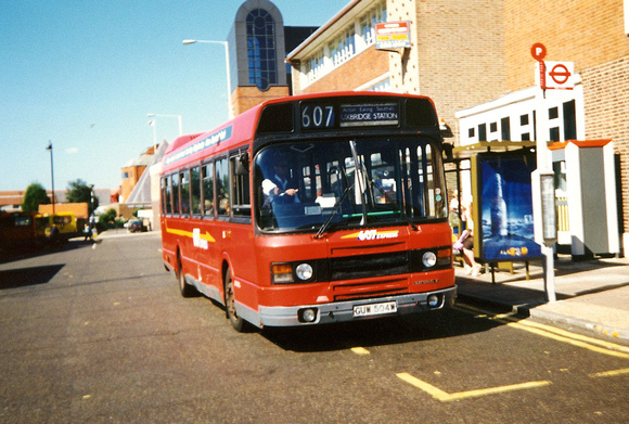 Route 607, Uxbridge Buses, LS504, GUW504W
