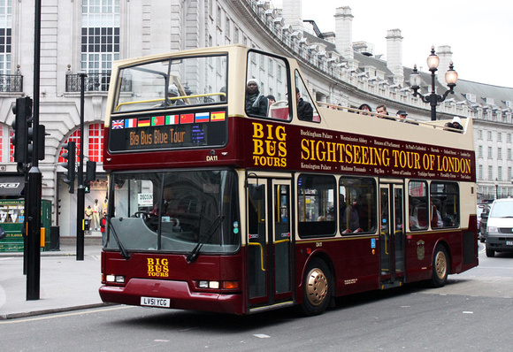 Big Bus Tours, DA11, LV51YCG, Piccadilly Circus