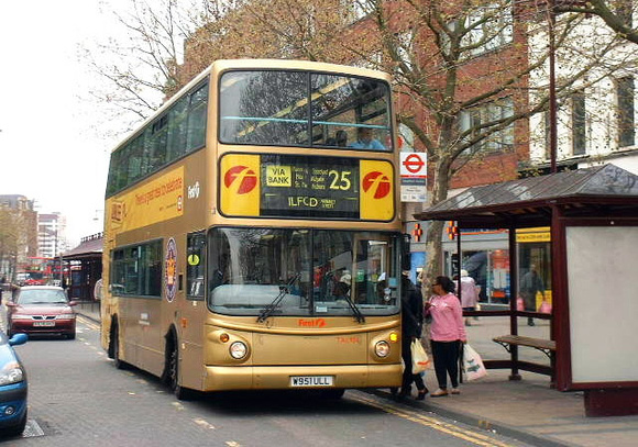 Route 25, First London, TAL951, W951ULL, Stratford