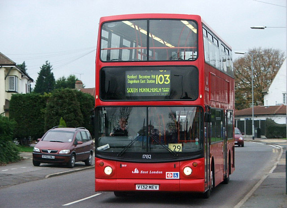 Route 103, East London ELBG 17132, V132MEV, Rise Park