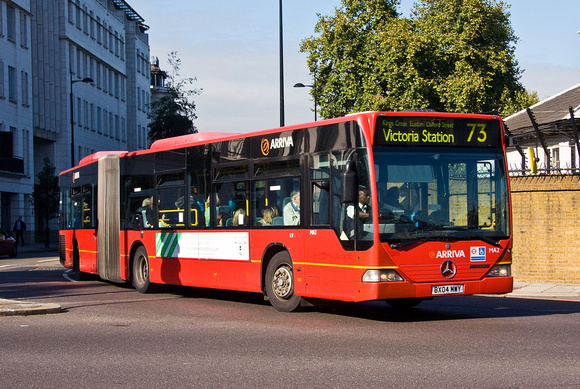 Route 73, Arriva London, MA2, BX04MWY, Grosvenor Place