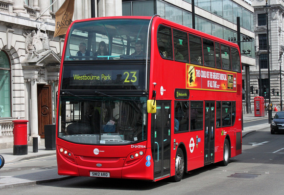 Route 23, Tower Transit, DNH39114, SN12ARZ, Pall Mall