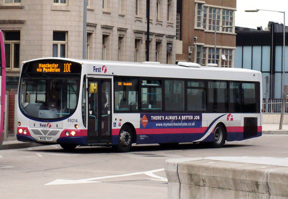 Route 100, First Manchester 69214, MX06YXT, Manchester