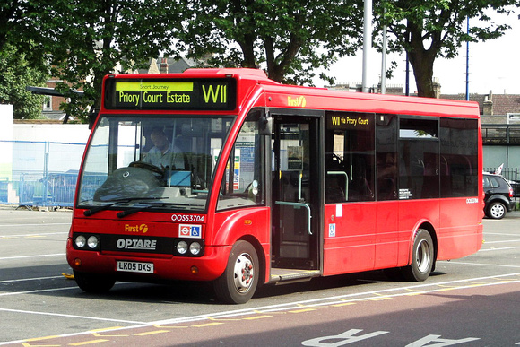 Route W11, First London, OOS53704, LK05DXS, Walthamstow