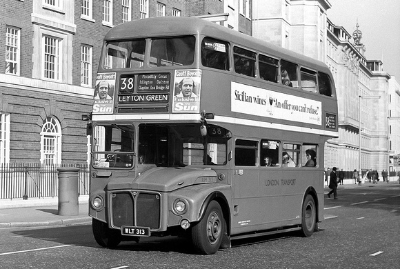 Route 38, London Transport, RM313, WLT313
