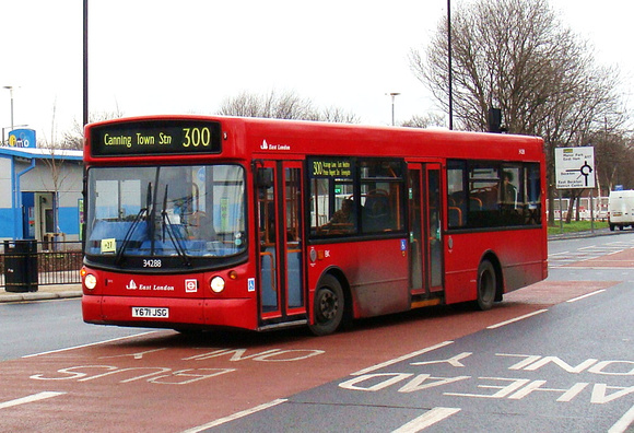 Route 300, East London ELBG 34288, Y671JSG, Beckton