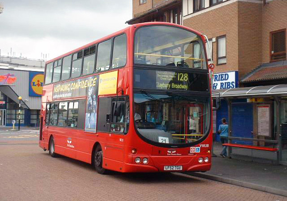 Route 128, East Thames Buses, VWL18, LF52TGU, Romford