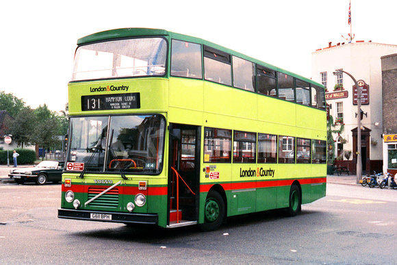 Route 131, London & Country 611, G611BPH, Clapham Common