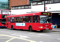 Route 261, Metrobus 332, W332VGX, Bromley