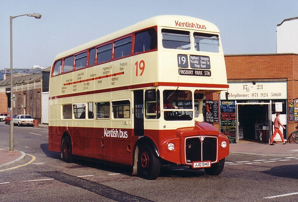 Route 19, Kentish Bus, RML2514, JJD514D