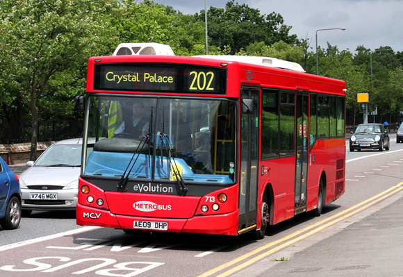 Route 202, Metrobus 713, AE09DHP, Crystal Palace