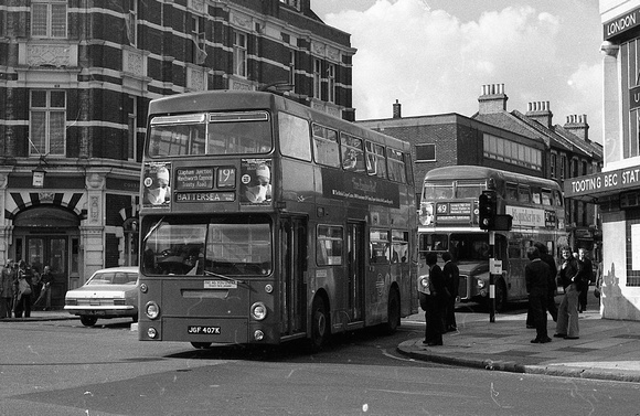 Route 19A, London Transport, DMS407, JGD407K, Tooting Bec