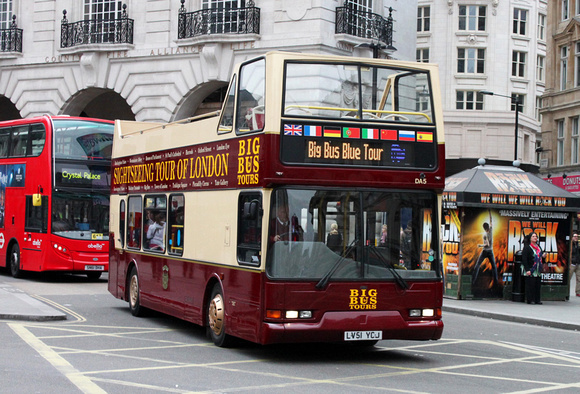 Big Bus Tours, DA5, LV51YCJ, Piccadilly Circus