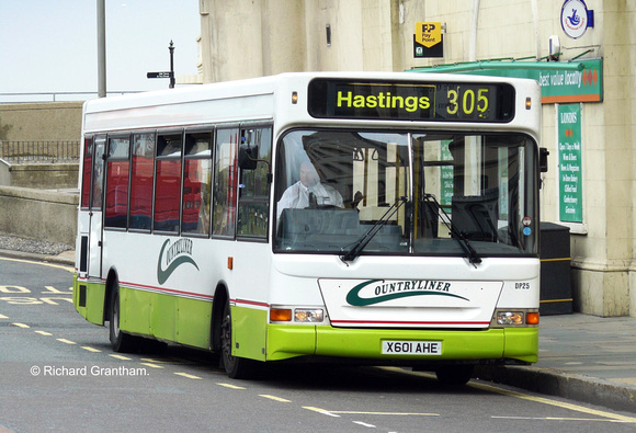 Route 305, Countryliner, DP25, X601AHE, Hastings