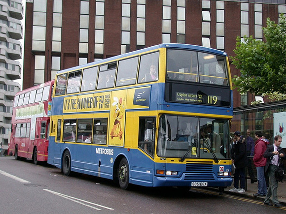 Route 119, Metrobus 851, S851DGX, Croydon