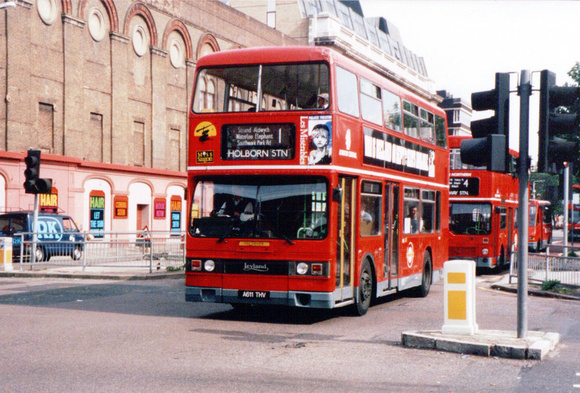 Route 1, London Central, T1011, A611THV, Waterloo