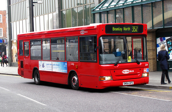 Route 352, Metrobus 254, SN54GPZ, Bromley