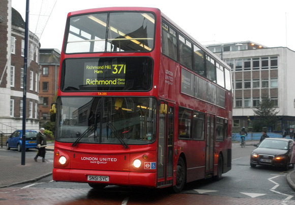 Route 371, London United RATP, TA205, SN51SYC, Kingston