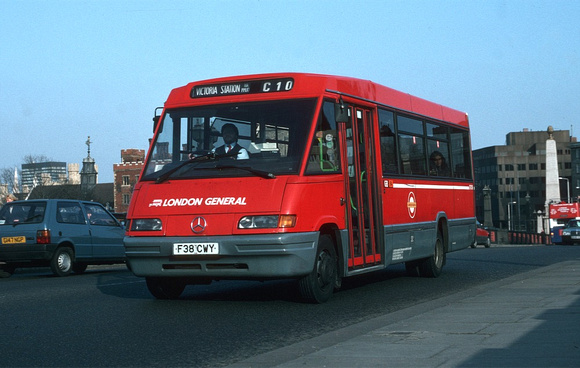 Route C10, London General, SR38, F38CWY, Lambeth Bridge