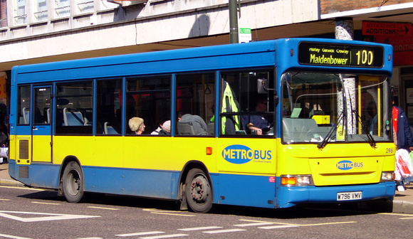 Route 100, Metrobus 296, W736VMV, Crawley