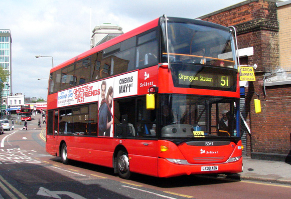 Route 51, Selkent ELBG 15047, LX09ABN, Woolwich