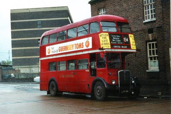 Route 154, London Transport, RT2821, LYR991