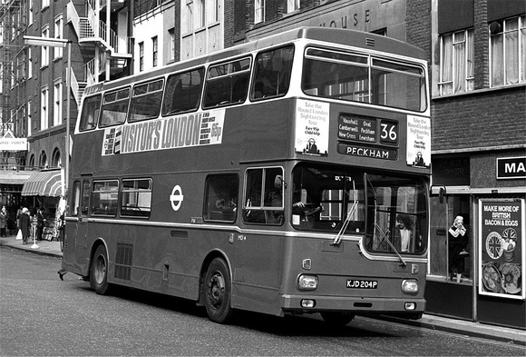 Route 36, London Transport, MD4, KJD204P, Victoria