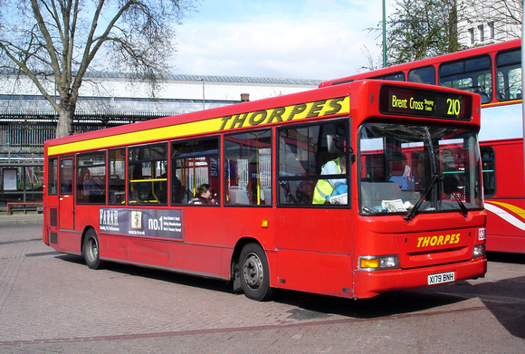 Route 210, Thorpes, X179BNH, Golders Green