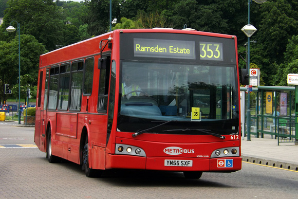 Route 353, Metrobus 612, YM55SXF, Addington Village