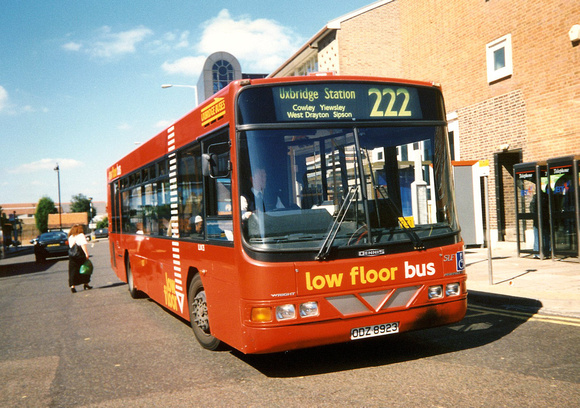 Route 222, Uxbridge Buses, LLW23, ODZ8923