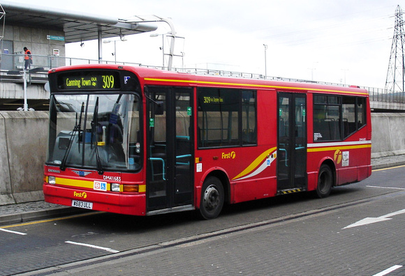 Route 309, First London, DM41683, W683ULL, Canning Town