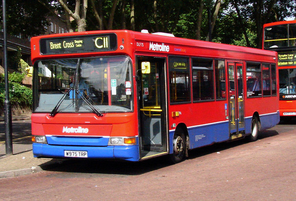 Route C11, Metroline, DLF75, W975TRP, Archway