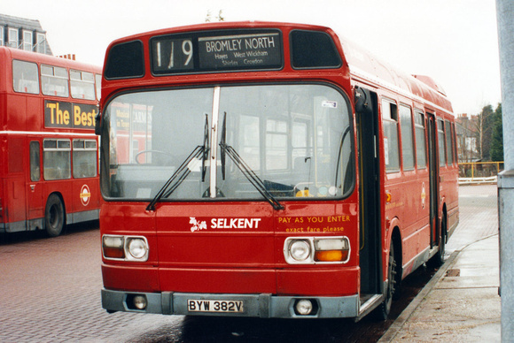 Route 119, Selkent, LS382, BYW382V, Bromley North
