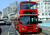 Route 24, Arriva London 136, F136PHM, Trafalgar Square