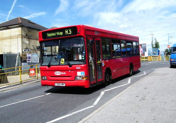 Route R3, Metrobus 352, Y352HMY, Orpington