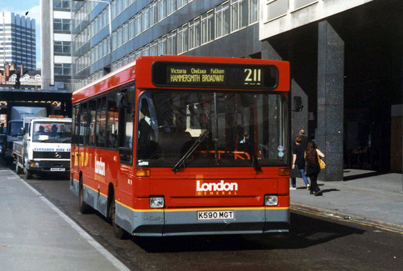 Route 211, London General, DRL90, K590MGT, Waterloo